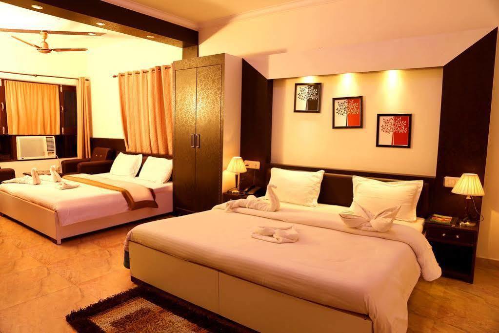 Hotel Green Rishīkesh Exteriör bild