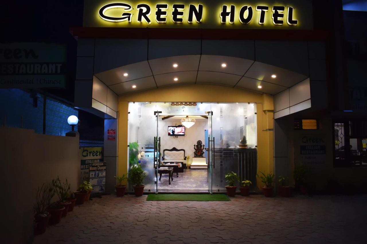 Hotel Green Rishīkesh Exteriör bild